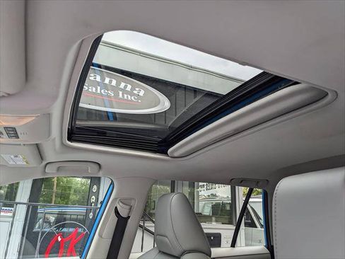 Used 2019 Toyota RAV4 XLE Premium w/ Cold Weather Package AWD/4WD image 11