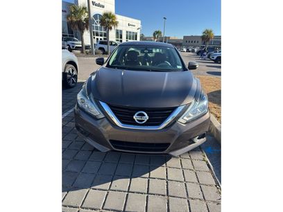 Used 2016 Nissan Altima 2.5 SL w/ 2.5 Technology Package