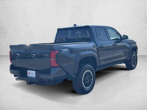 Used 2025 Toyota Tacoma TRD Off-Road image 5