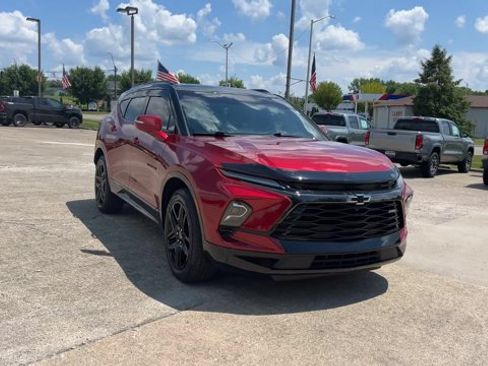 Used 2023 Chevrolet Blazer RS w/ Driver Confidence II Package AWD/4WD image 3
