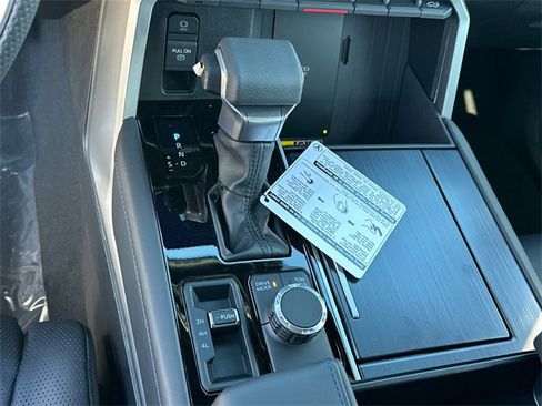 New 2025 Toyota Tundra Platinum image 27