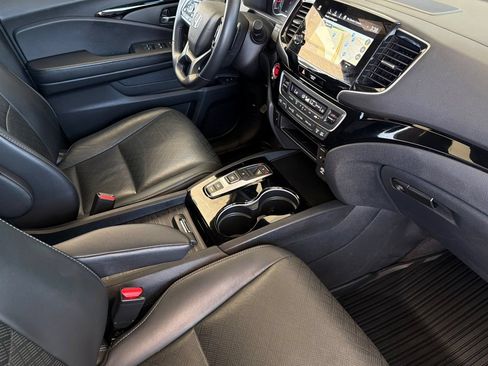 Used 2021 Honda Passport Touring image 17