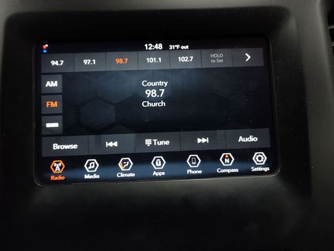 Used 2019 Jeep Cherokee Latitude Plus image 17