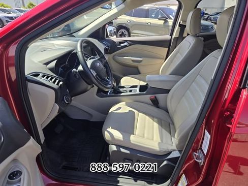 Used 2019 Ford Escape Titanium FWD image 10