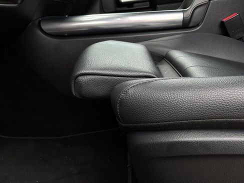 Used 2025 Mercedes-Benz GLA 250 image 11