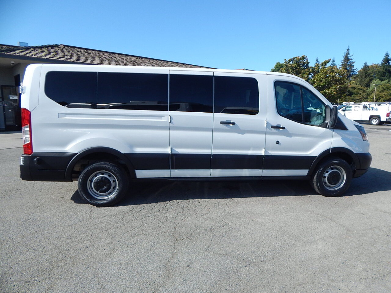 Used 2018 Ford Transit 350 XL RWD image 9