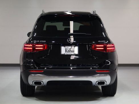 Certified 2025 Mercedes-Benz GLB 250 4MATIC image 3