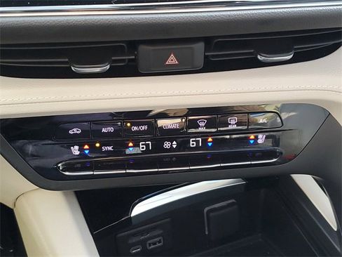 Certified 2023 Buick Envision Avenir image 17