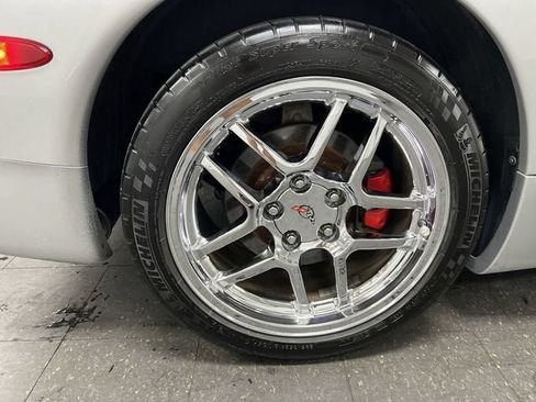 Used 2001 Chevrolet Corvette Z06 w/ Memory Pkg RWD image 28