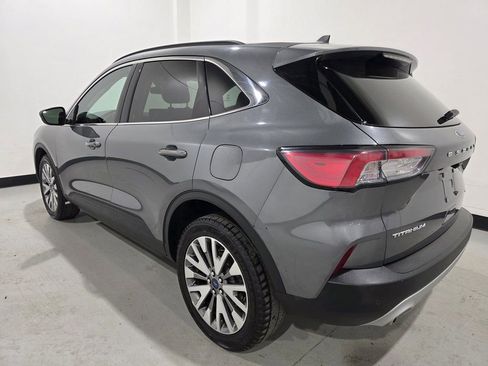 Used 2022 Ford Escape Titanium image 38