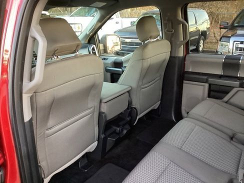 Used 2015 Ford F150 XLT image 35