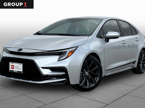 Used 2026 Toyota Corolla SE image 1