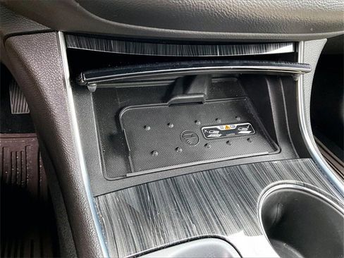 Used 2018 Chevrolet Impala Premier w/ Premier Confidence Package image 25