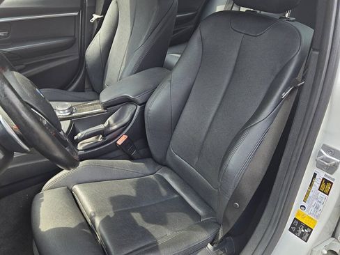 Used 2018 BMW 330i xDrive Sedan AWD/4WD image 11