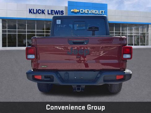Used 2022 Jeep Gladiator Sport AWD/4WD image 5