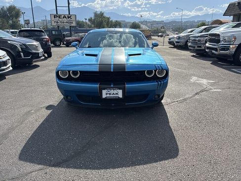Used 2018 Dodge Challenger R/T w/ Blacktop Package RWD image 2