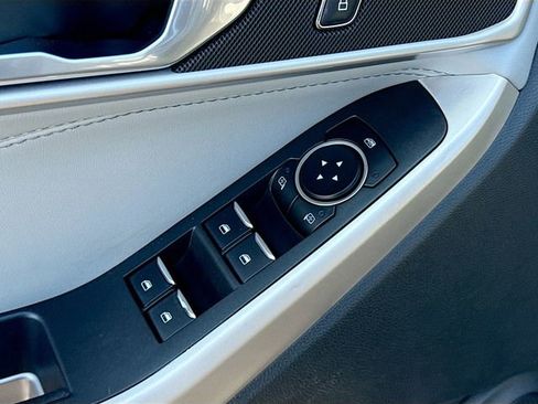 Certified 2022 Ford Explorer XLT w/ Equipment Group 202A image 20