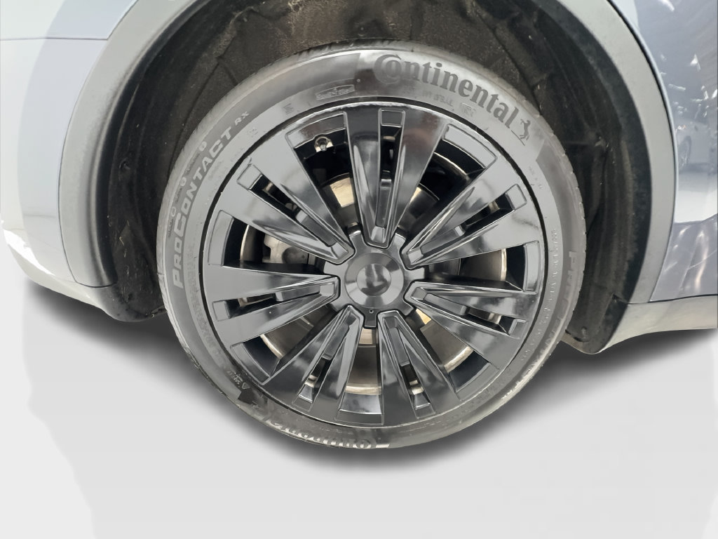 Used 2023 Tesla Model Y Long Range AWD/4WD image 16