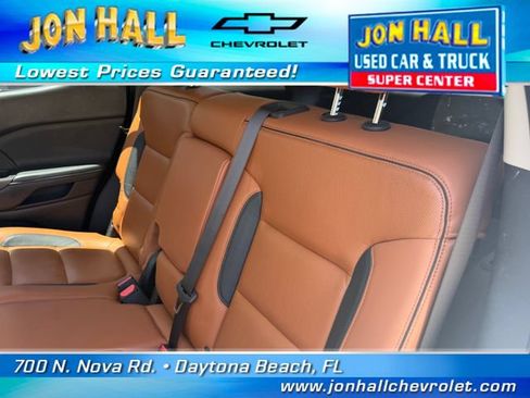 Used 2017 GMC Acadia SLT AWD/4WD image 18