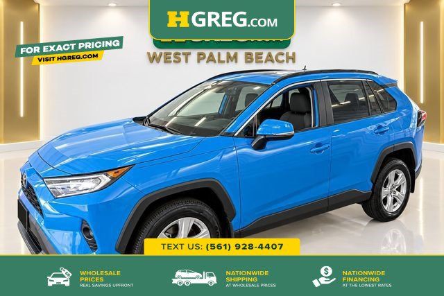 Used 2019 Toyota RAV4 XLE w/ Convenience Package FWD image 1