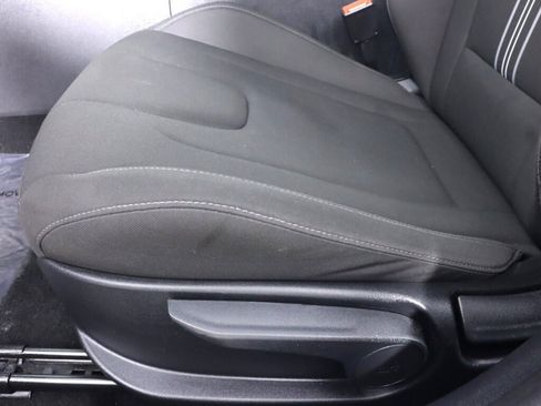 Used 2024 Hyundai Elantra SEL FWD image 28