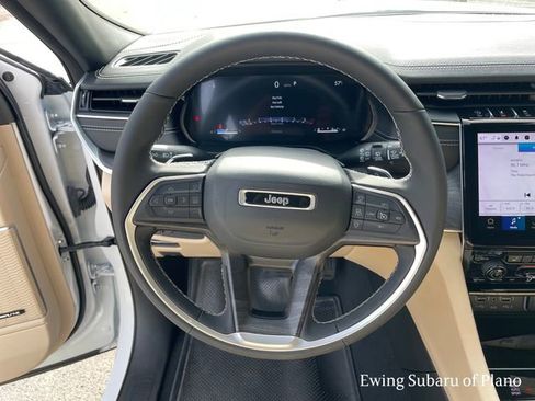 Used 2024 Jeep Grand Cherokee Limited w/ Luxury Tech Group II image 25