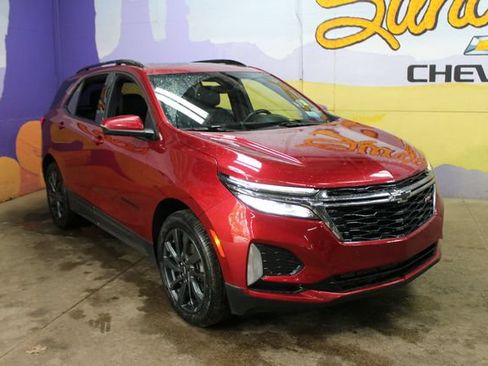 Used 2022 Chevrolet Equinox RS w/ RS Plus Package AWD/4WD image 3