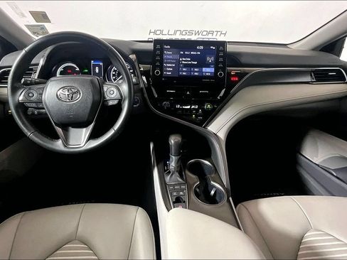 Used 2024 Toyota Camry SE w/ Audio Upgrade Package FWD image 11