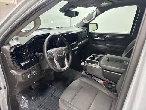 Used 2024 GMC Sierra 1500 Elevation image 13