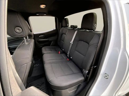 Used 2024 Chevrolet Colorado LT image 21
