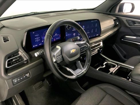 Used 2024 Chevrolet Traverse LT AWD/4WD image 14