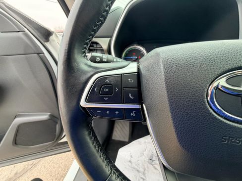 Used 2022 Toyota Highlander XLE image 21