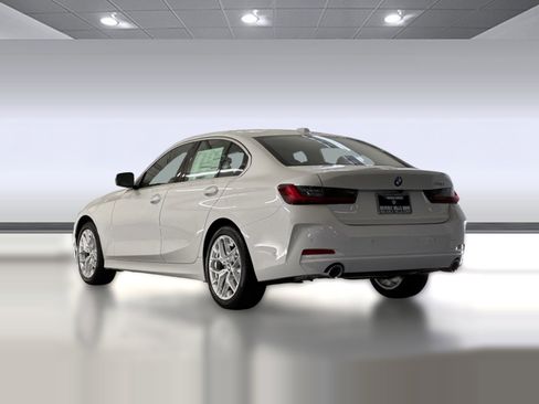 Used 2026 BMW 330i Sedan w/ Convenience Package RWD image 3