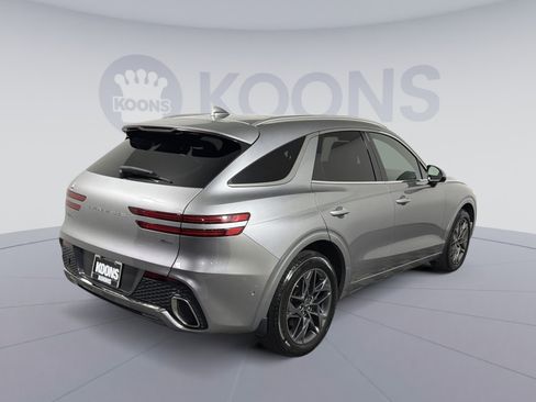 Used 2022 Genesis GV70 2.5T w/ Advanced Package image 7