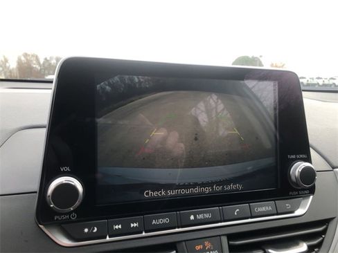 Certified 2025 Nissan Altima 2.5 SR image 24