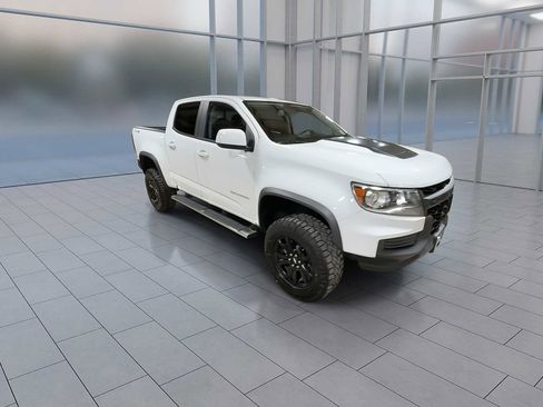 Used 2022 Chevrolet Colorado ZR2 w/ ZR2 Dusk Special Edition image 2