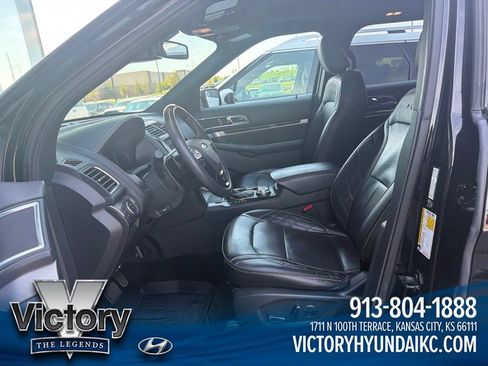 Used 2018 Ford Explorer Platinum AWD/4WD image 9