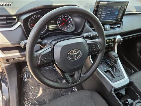 Used 2020 Toyota RAV4 XLE w/ Carpet Mat Package image 10