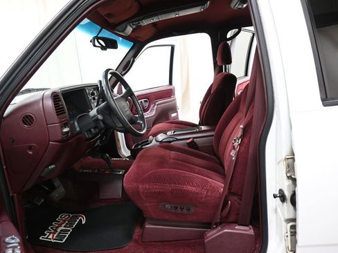 Used 1995 Chevrolet Tahoe 4WD image 6
