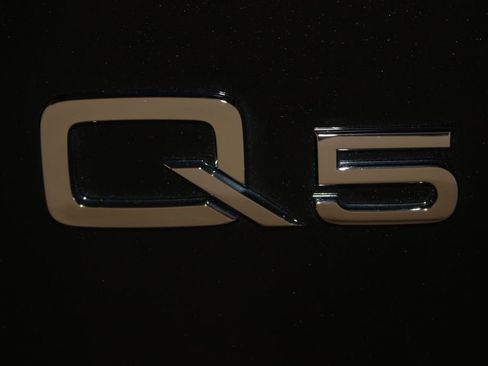 Certified 2025 Audi Q5 2.0T Premium Plus w/ Premium Plus Package image 28