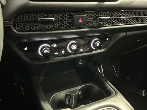 Used 2023 Honda HR-V Sport image 28