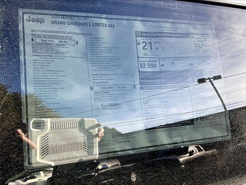 New 2025 Jeep Grand Cherokee L Limited image 14