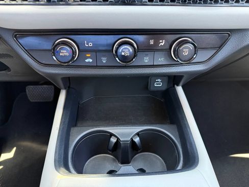 Used 2023 Honda HR-V LX image 24
