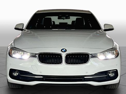 Used 2017 BMW 330i Sedan image 3