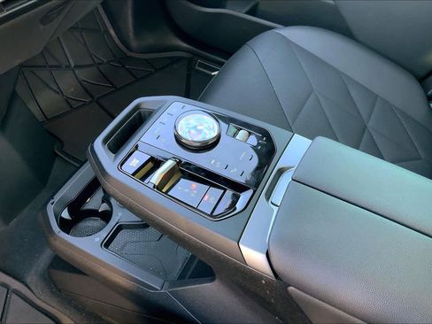 Used 2025 BMW iX M60 image 16