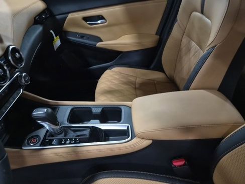 New 2025 Nissan Sentra SV w/ SV Premium Package image 21