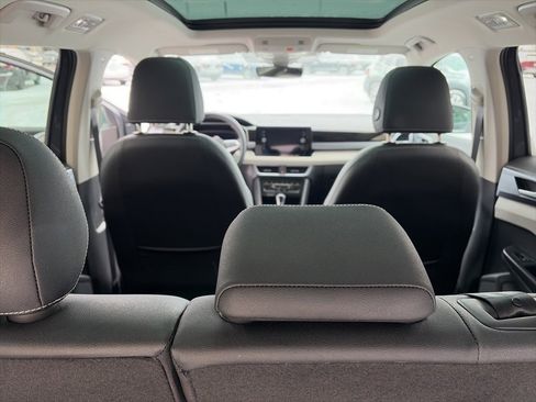 Used 2025 Volkswagen Taos SEL w/ Black Wheel Plus Package image 15