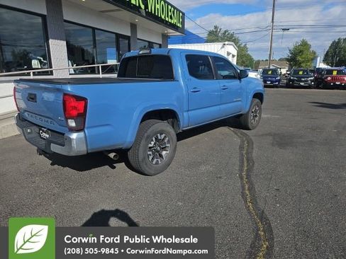 Used 2019 Toyota Tacoma SR5 AWD/4WD image 5