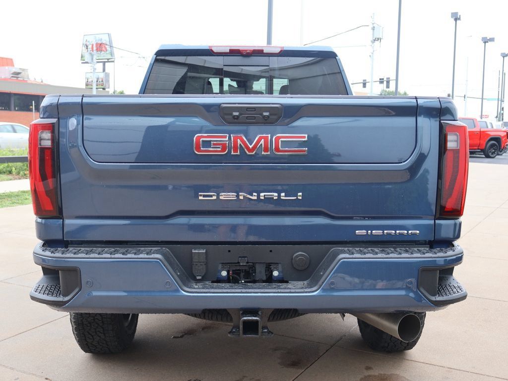 New 2026 GMC Sierra 2500 Denali w/ Denali Reserve Package AWD/4WD image 5
