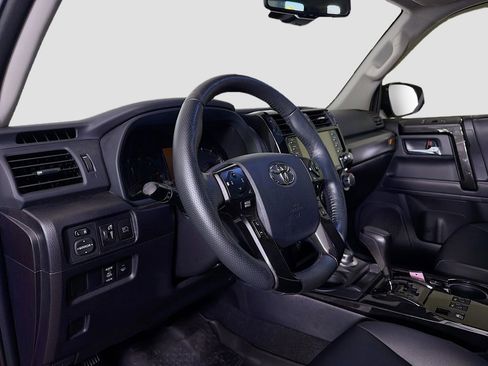 Used 2023 Toyota 4Runner 40th Anniversary SE image 9